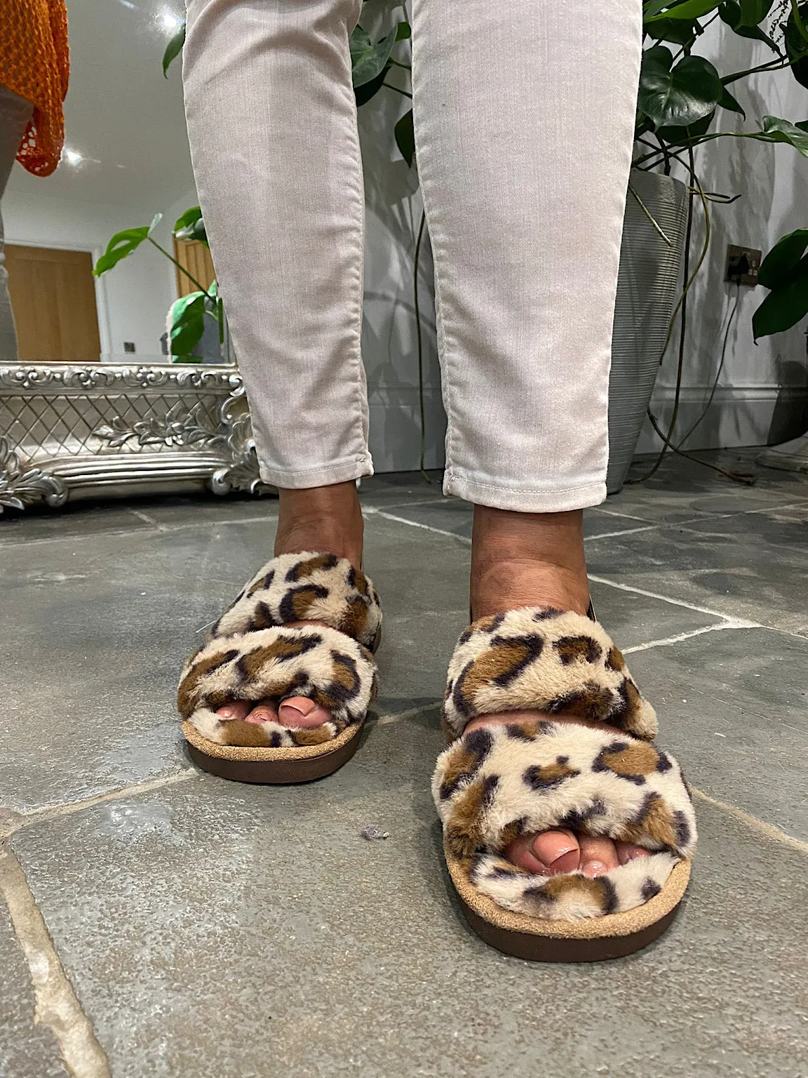 Leopard Print Strap Slippers