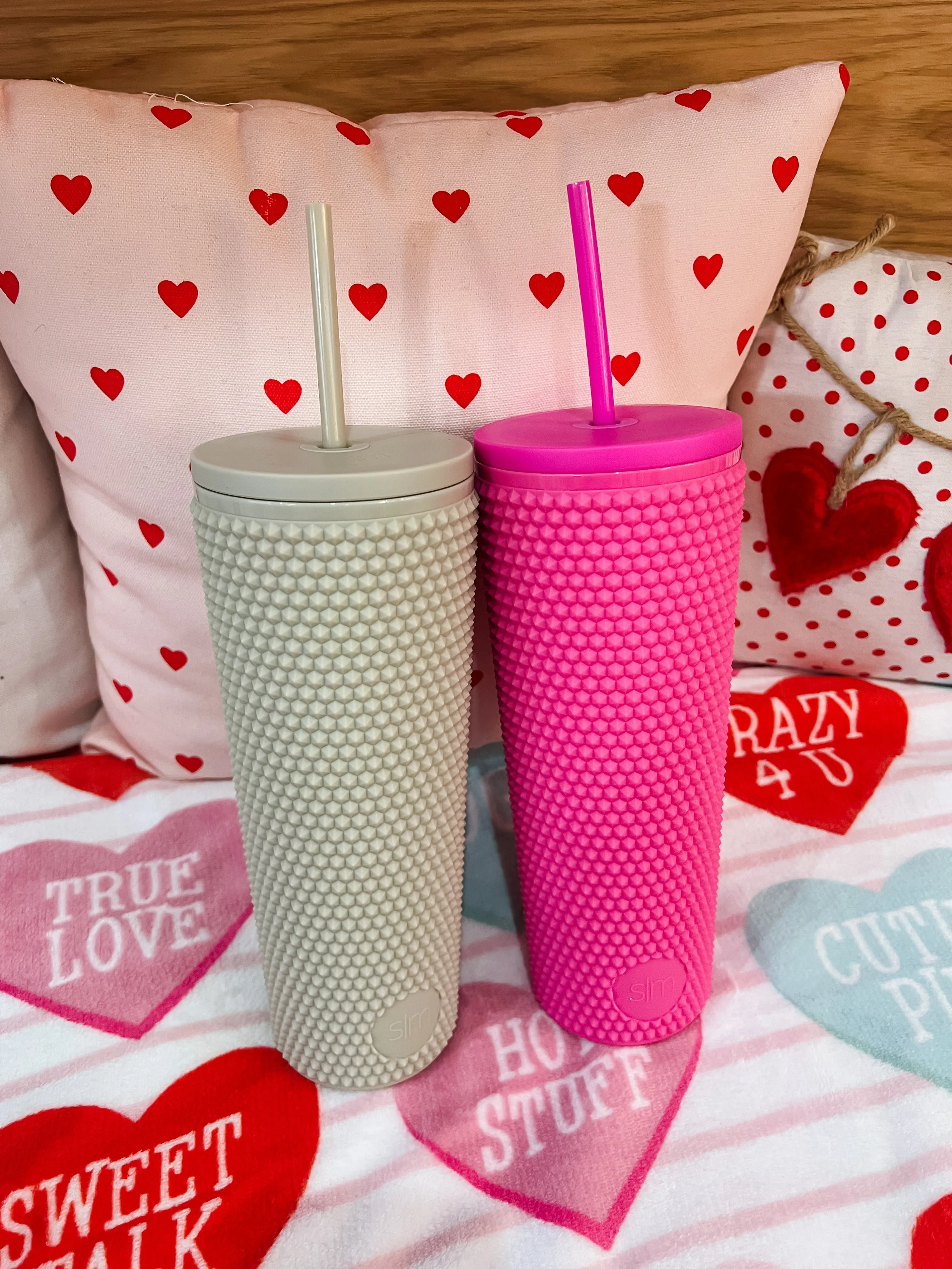 Simple Modern Textured Plastic Classic Tumbler with Straw Lid